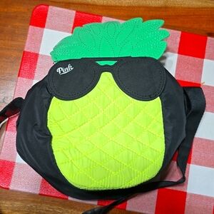 VS pink pineapple lunch bag